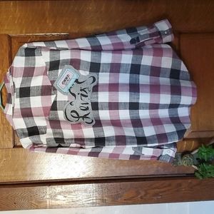 Button down flannel with Levi's logo on back